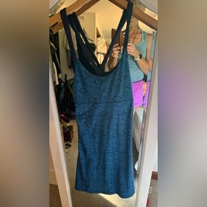 Patagonia Dk Navy Lt Blue Geometric Active Sport Midi Dress SZ Small Built Bra